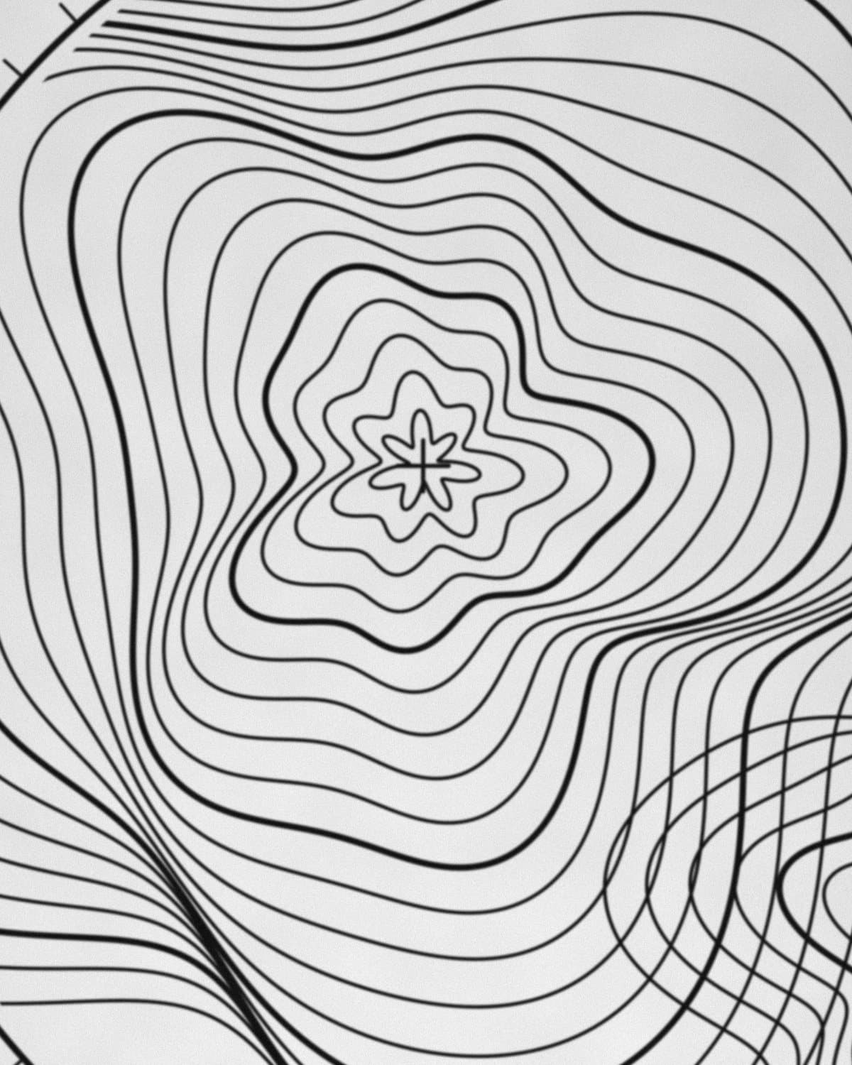 Detalhe aproximado da tatuagem Topografia